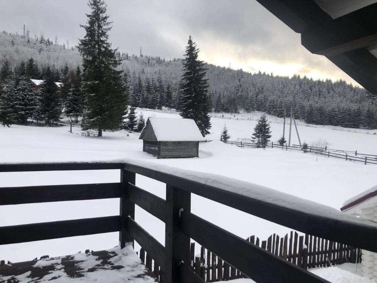 Гостьовий Дім Круасан Сімейний Bukovel Dış mekan fotoğraf