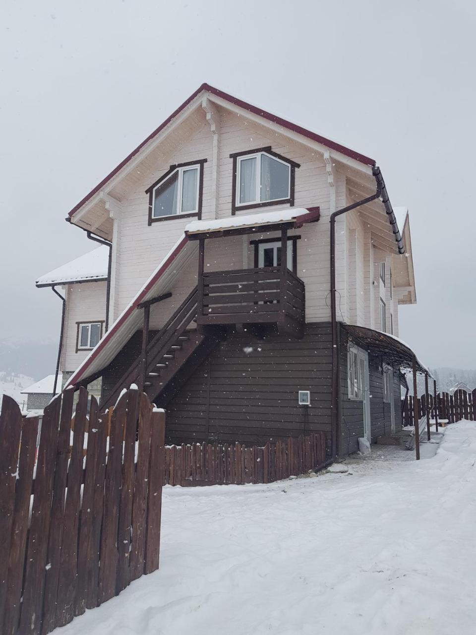 Гостьовий Дім Круасан Сімейний Bukovel Dış mekan fotoğraf